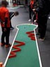 mini golf mobile en intérieur : piste avec chicanes