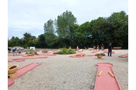 activité periscolaire au minigolf