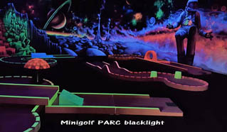 minigolf interieur blacklight, lumiere noire